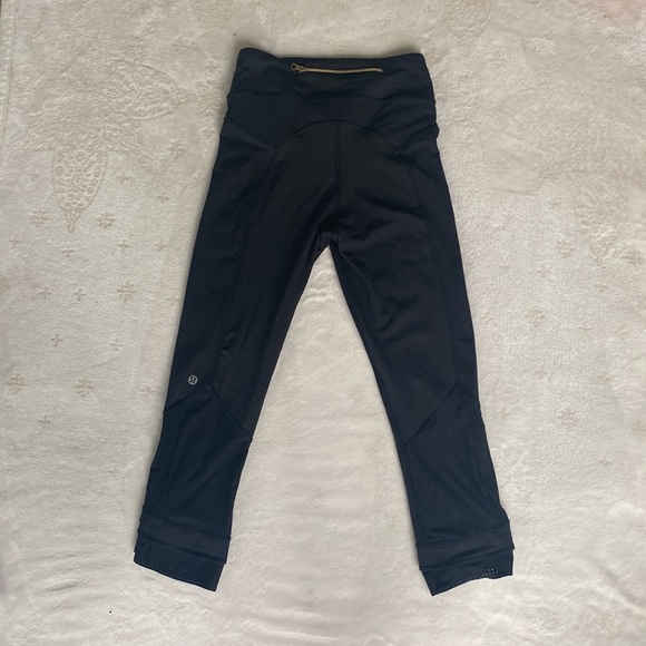 🦄 RARE 🦄  Lululemon Lab Repetition Crop - Picture 2 of 11